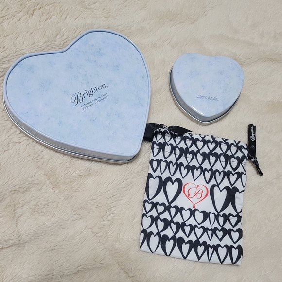 Brighton bundle of 2 tins & 1 jewelry dust bag, monogram B heart, 7" & 3.5" - Picture 2 of 7